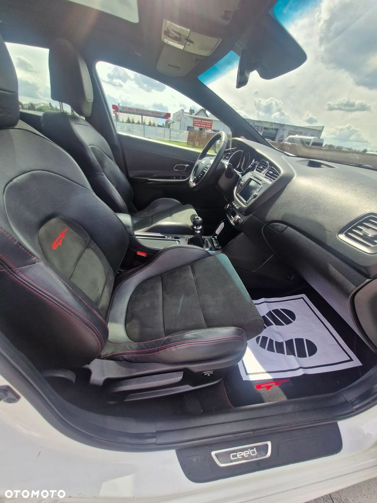 Kia Ceed 1.6 T-GDI GT-Track - 18