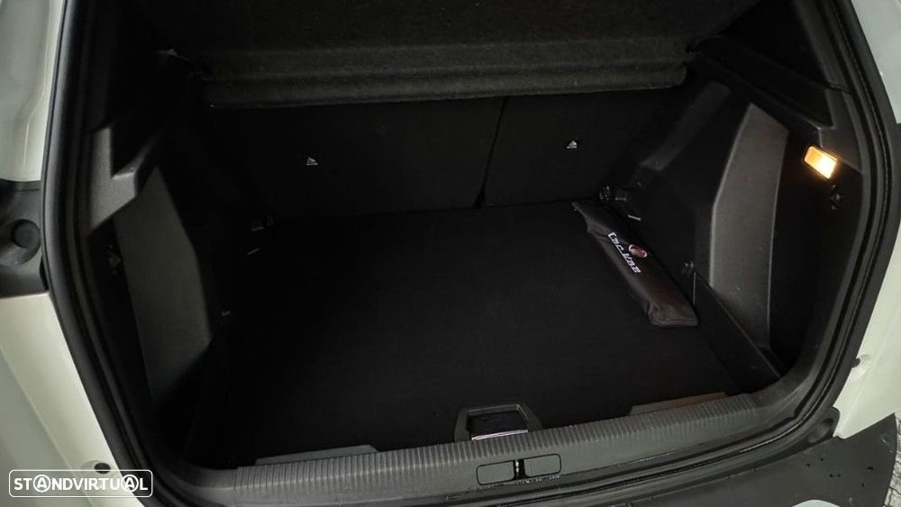 Peugeot 2008 1.5 BlueHDi Allure Pack EAT8 - 8