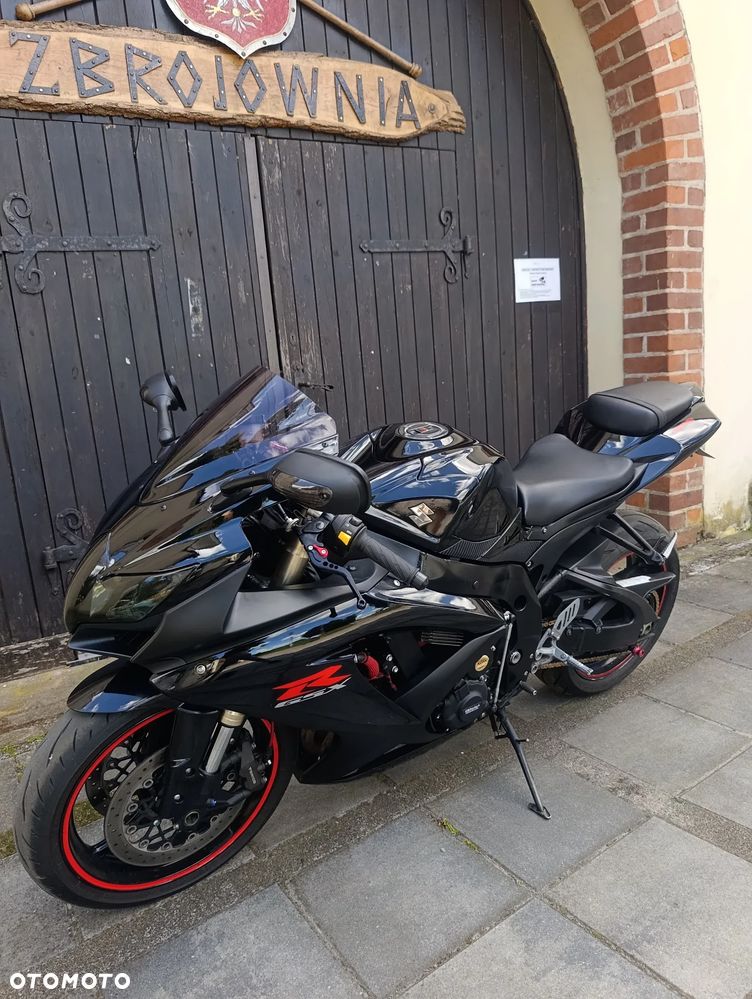 Suzuki GSX-R - 16