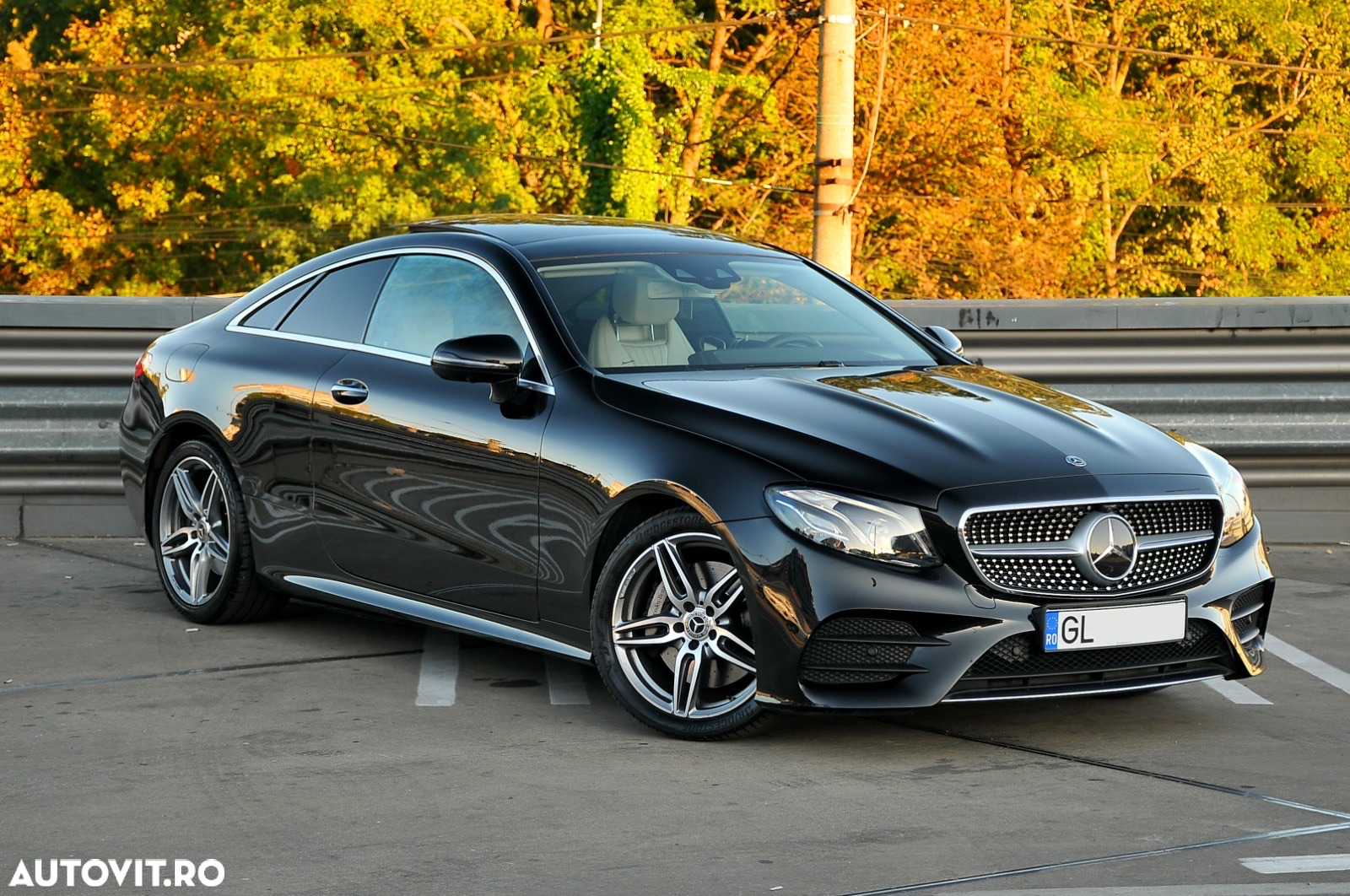 Mercedes-Benz E 350 d 4Matic Coupe 9G-TRONIC AMG Line - 3