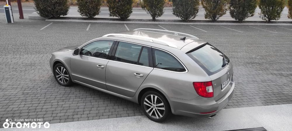 Skoda Superb 2.0 TDI Comfort DSG - 5