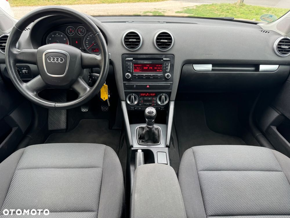 Audi A3 Sportback 1.6 Attraction - 8