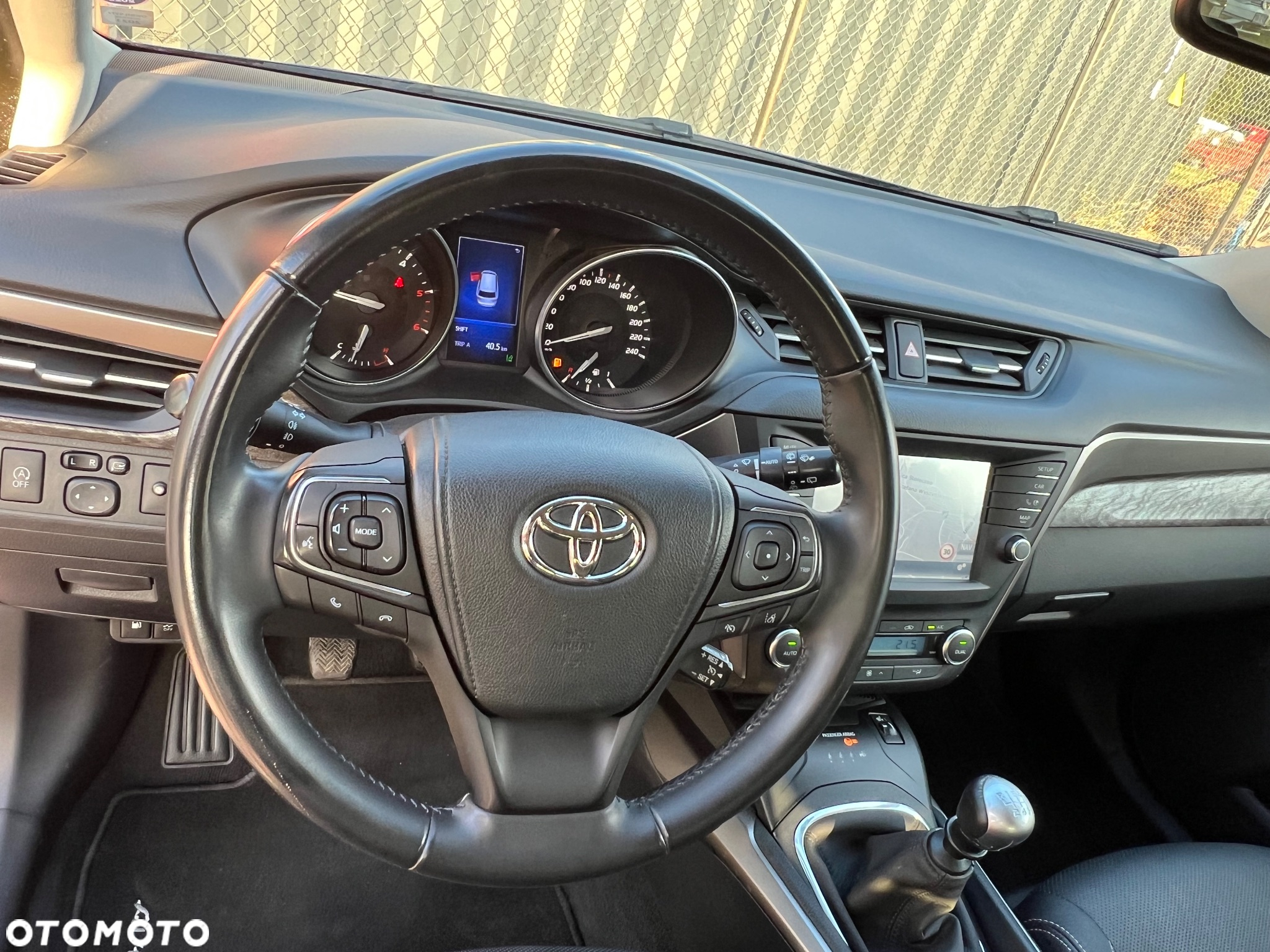 Toyota Avensis Touring Sports 2.0 D-4D Edition S+ - 25