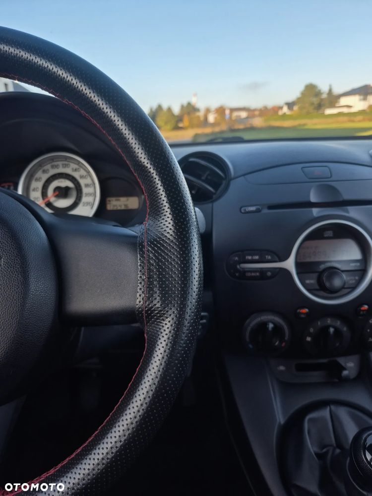Mazda 2 1.3 Exclusive - 23