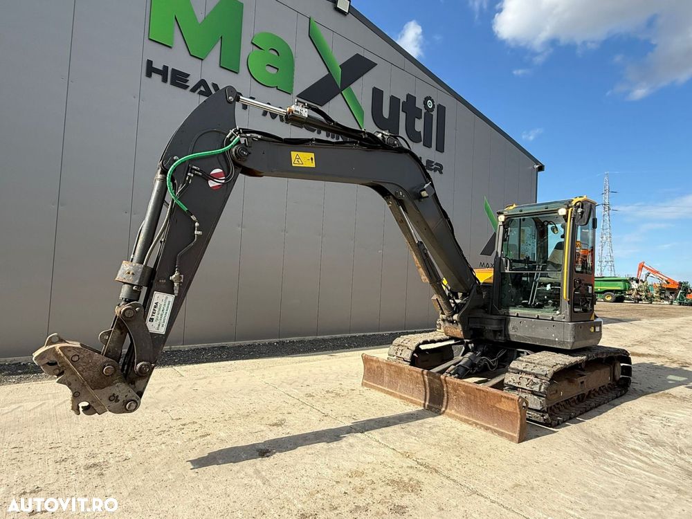 Volvo ECR88D Excavator - 11