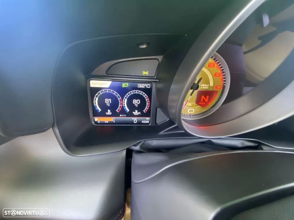 Ferrari F8 Tributo Spider - 17