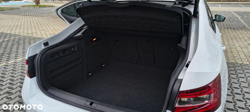 Skoda Superb 2.0 TDI DSG L&K - 24