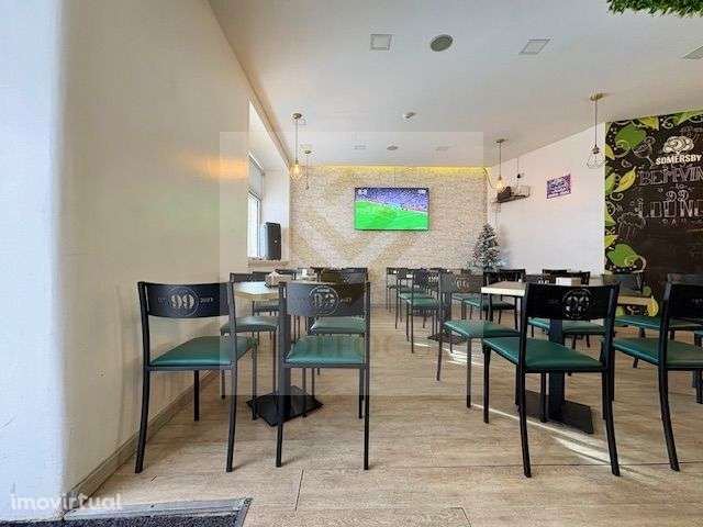 Trespasse de Bar/Café no Coração de Santa Maria da Feira - Grande imagem: 3/13