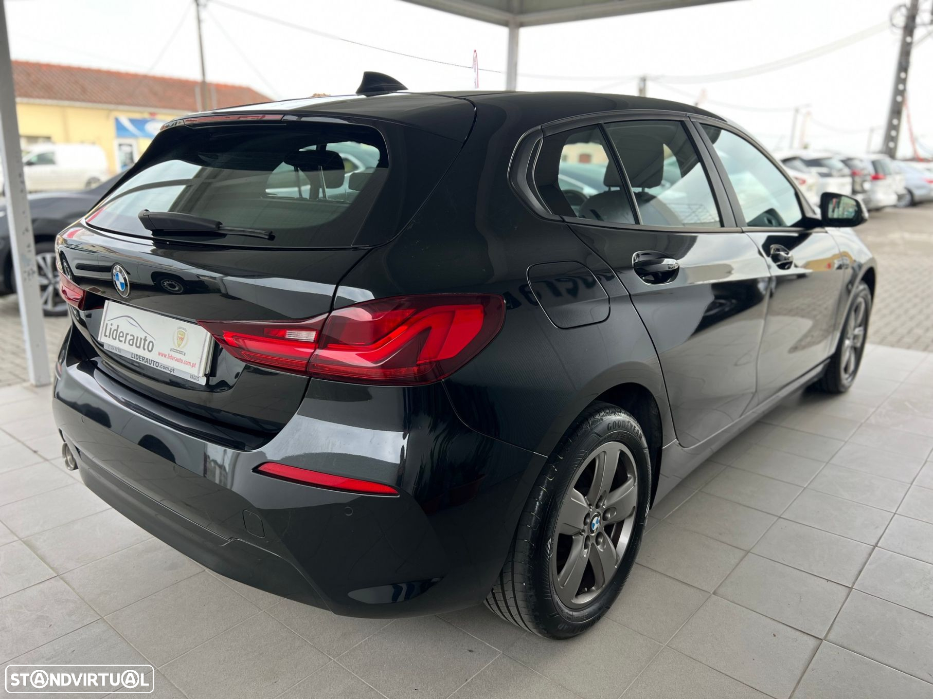 BMW 116 d Advantage Auto - 10