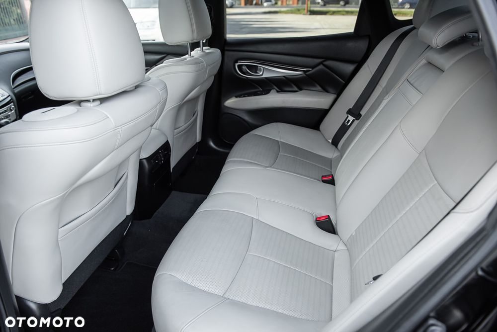 Infiniti M M37 S - 30