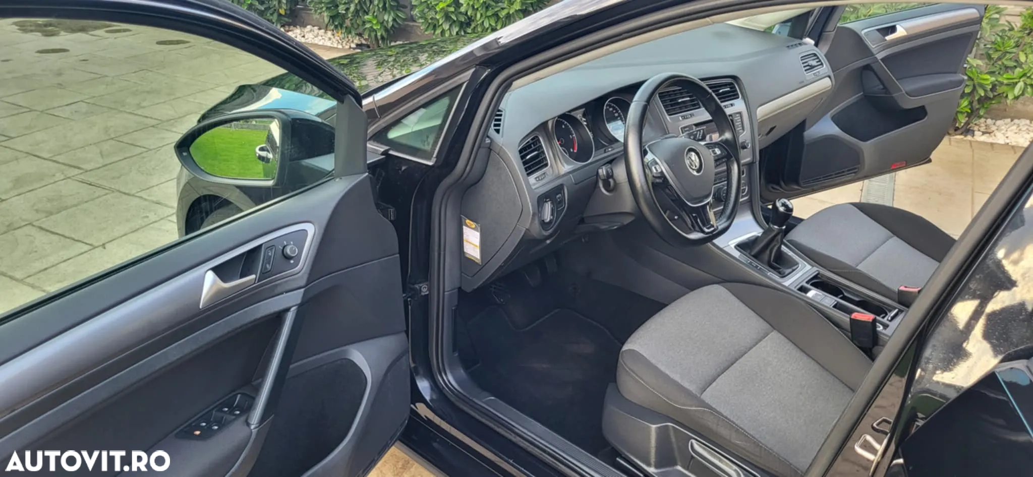 Volkswagen Golf - 16