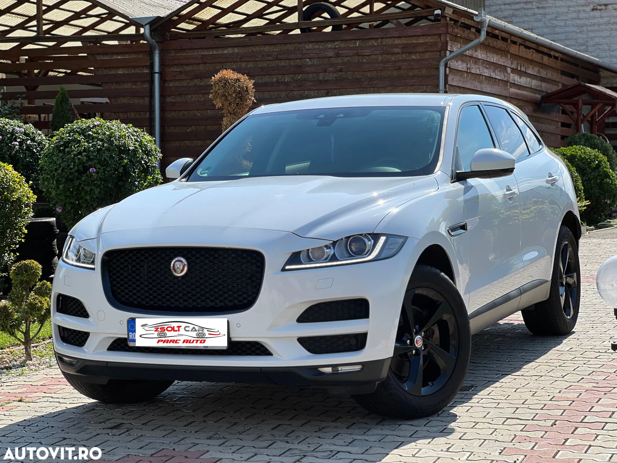 Jaguar F-Pace 3.0 AWD First Edition - 1