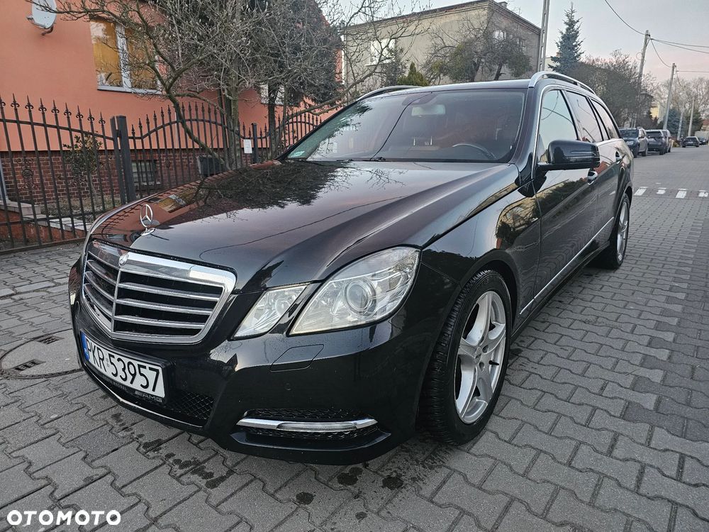 Mercedes-Benz Klasa E 200 CGI BlueEFFICIENCY 7G-TRONIC Avantgarde - 11