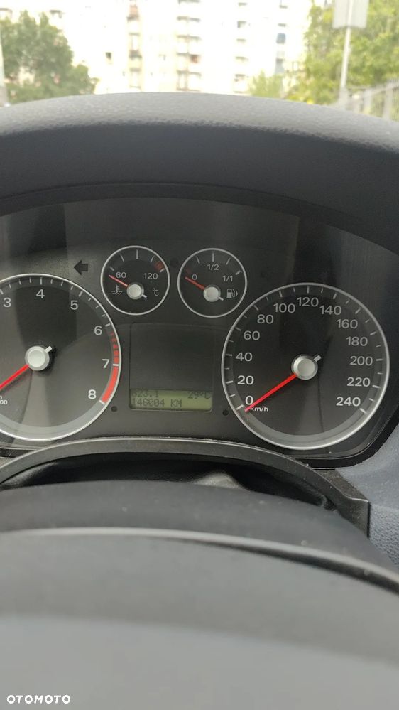 Ford Focus 2.0 Sport - 13