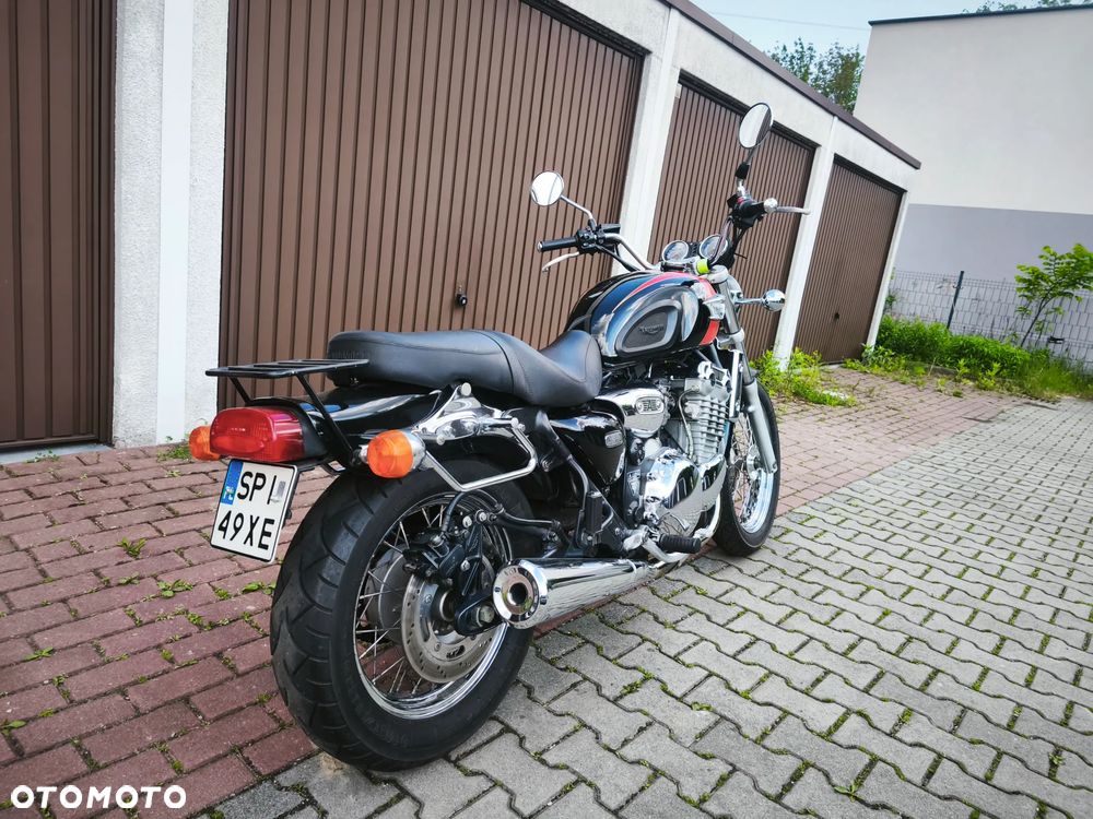 Triumph Adventurer - 2