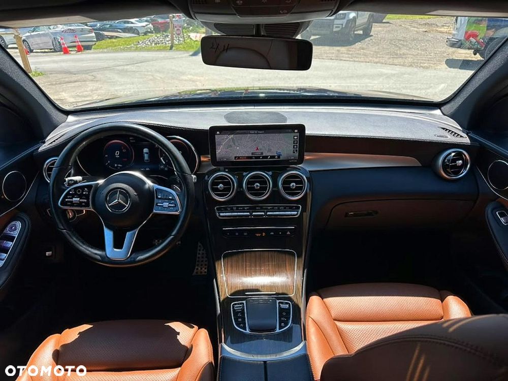 Mercedes-Benz GLC 300 4Matic 9G-TRONIC AMG Line - 7