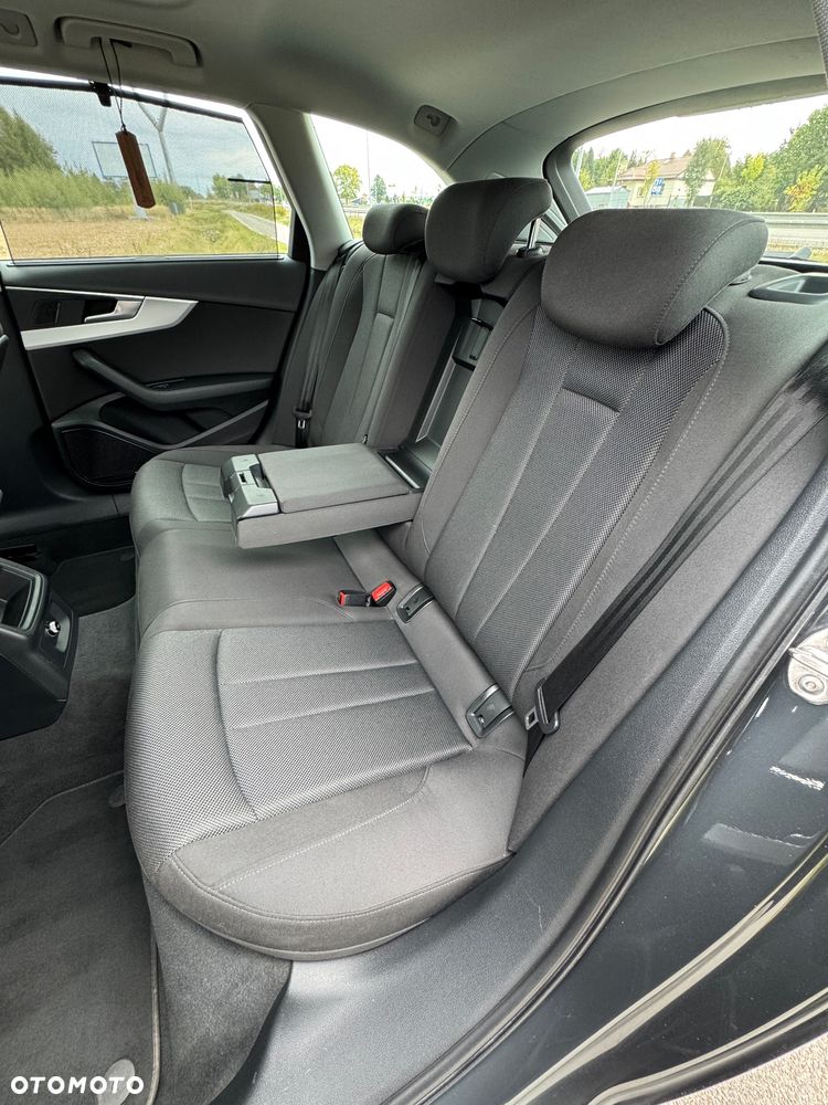 Audi A4 Avant 2.0 TDI - 17