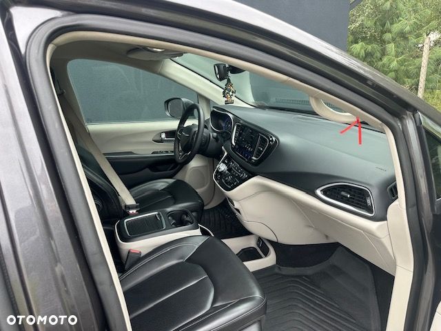 Chrysler Pacifica - 14