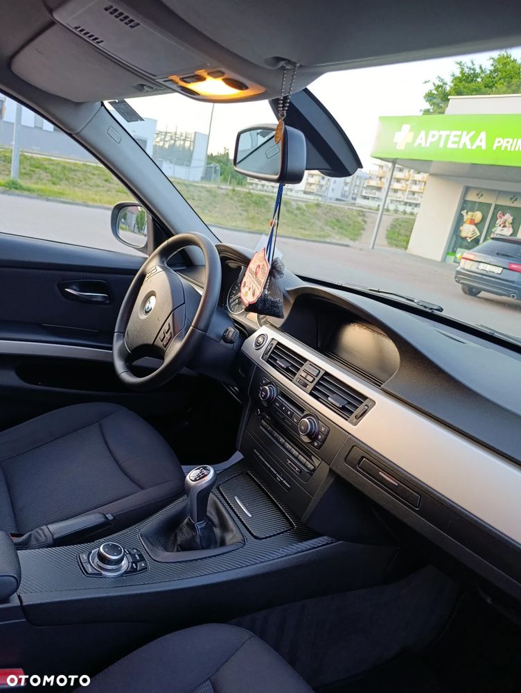 BMW Seria 3 320d Efficient Dynamics Sport Line - 14