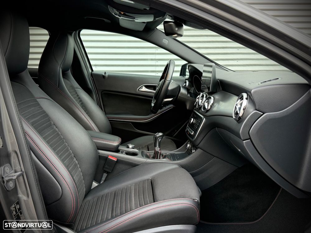 Mercedes-Benz GLA 180 d AMG Line - 10