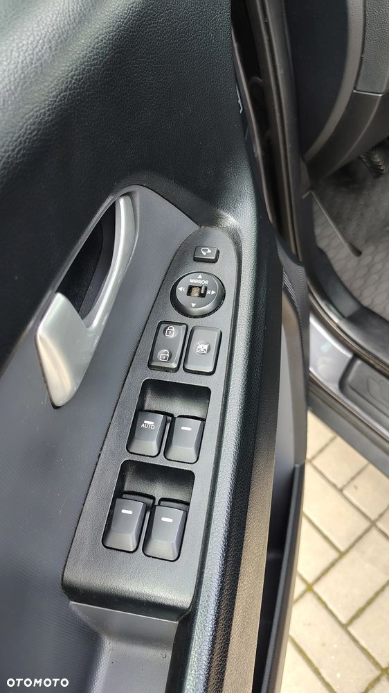 Kia Sportage 2.0 CRDI M - 16