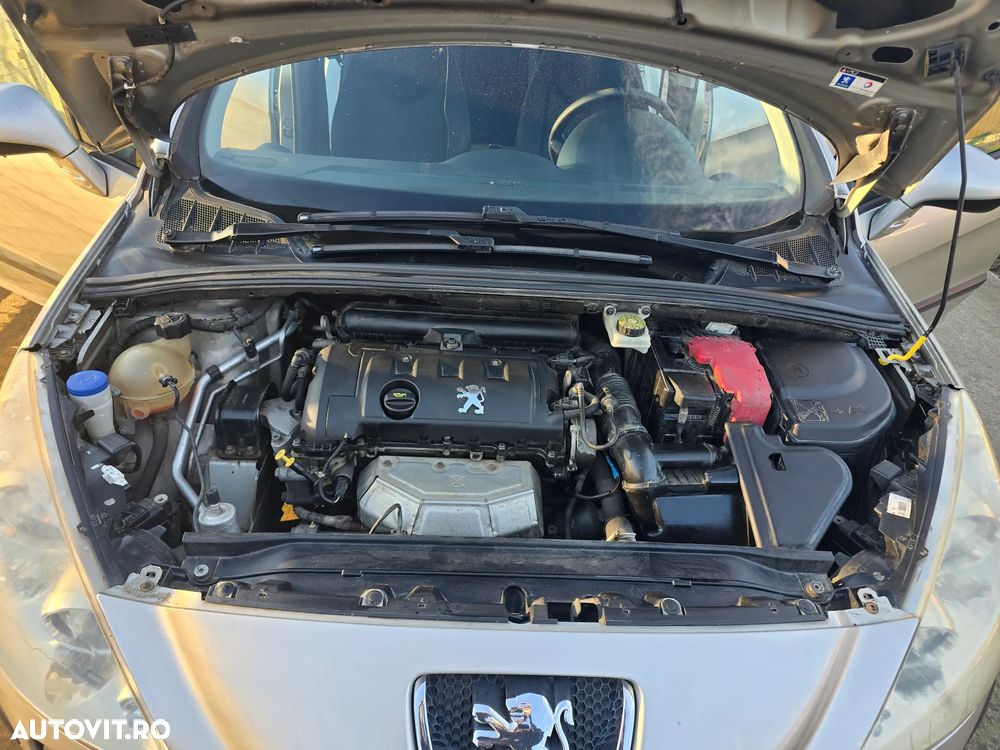 Peugeot 308 1.6E Confort Pack - 12