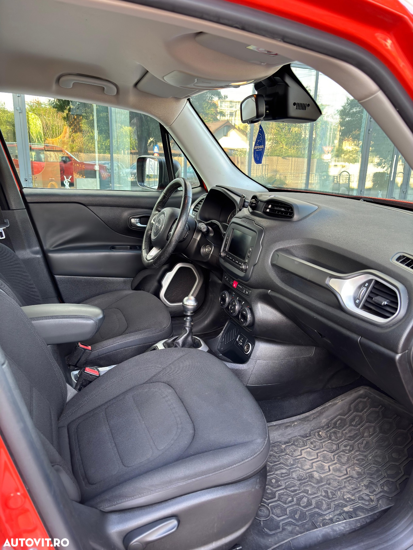 Jeep Renegade 1.6 E-TorQ 4x2 Sport - 11