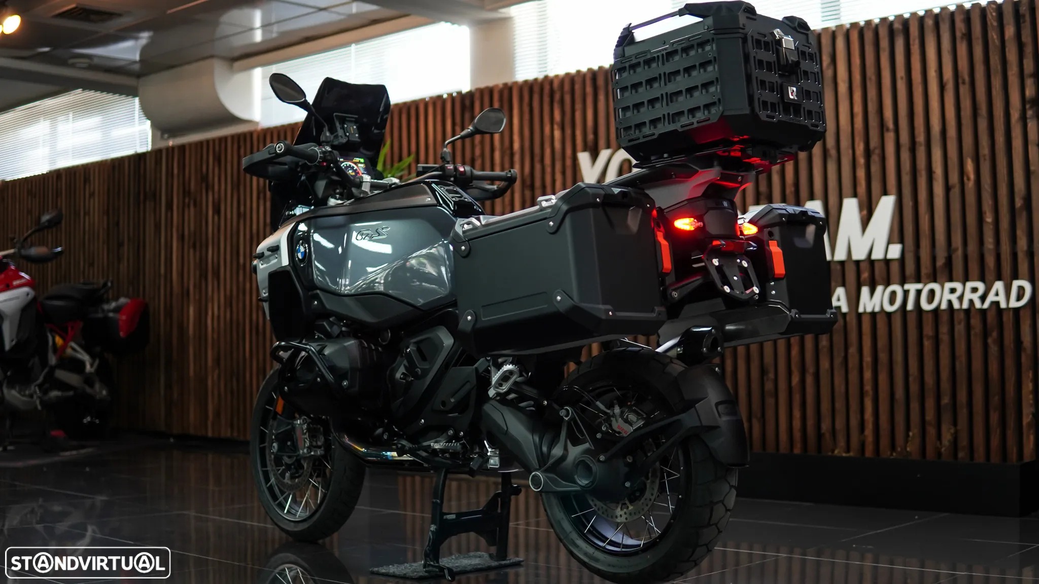 BMW R 1300 GS Adventure TRIPLE BLACK C/ AKRAPOVIC - 53
