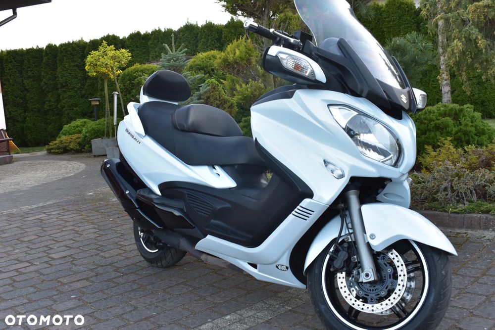 Suzuki Burgman - 12