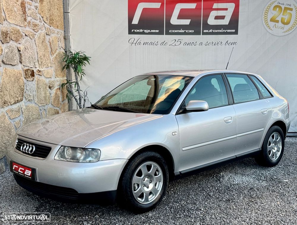 Audi A3 1.6 Attraction - 1