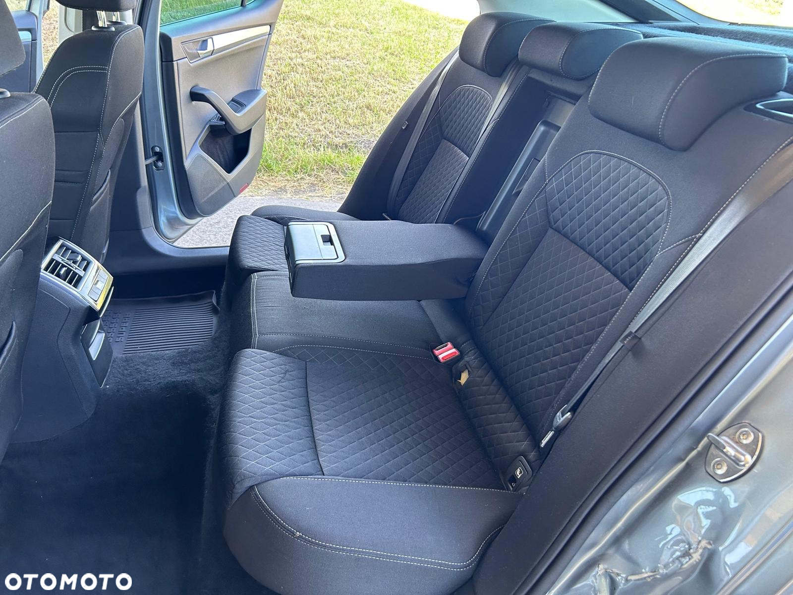 Skoda Superb 1.8 TSI DSG Ambition - 33