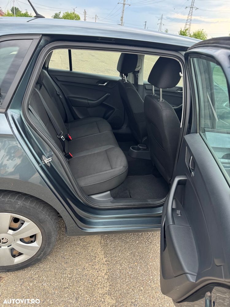 Skoda RAPID 1.4 TDI Style DSG - 15