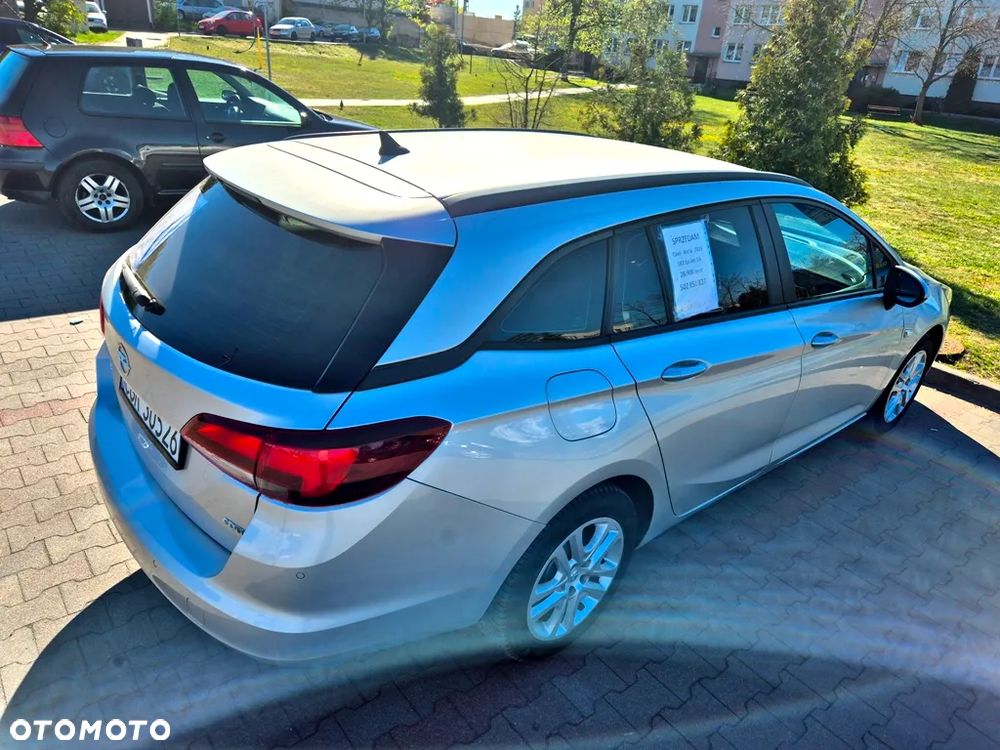 Opel Astra 1.6 CDTI Enjoy - 11
