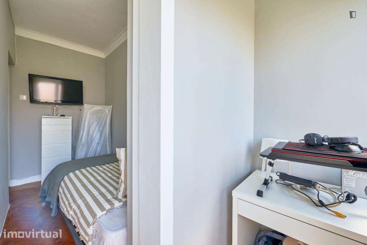 Quarto - localizado em Amadora Lisbon - Grande imagem: 4/28