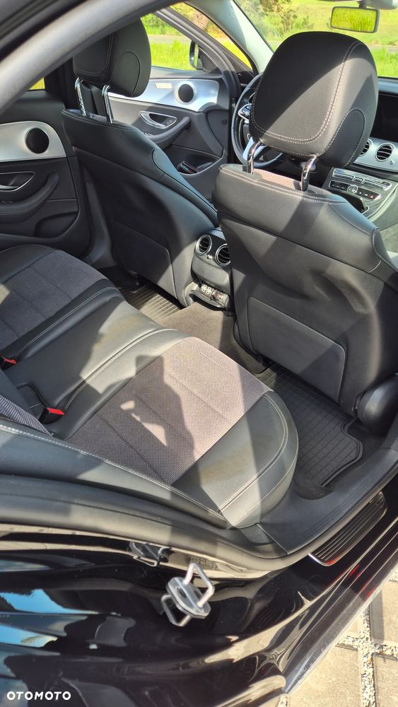 Mercedes-Benz Klasa E 220 d 4-Matic Avantgarde - 18