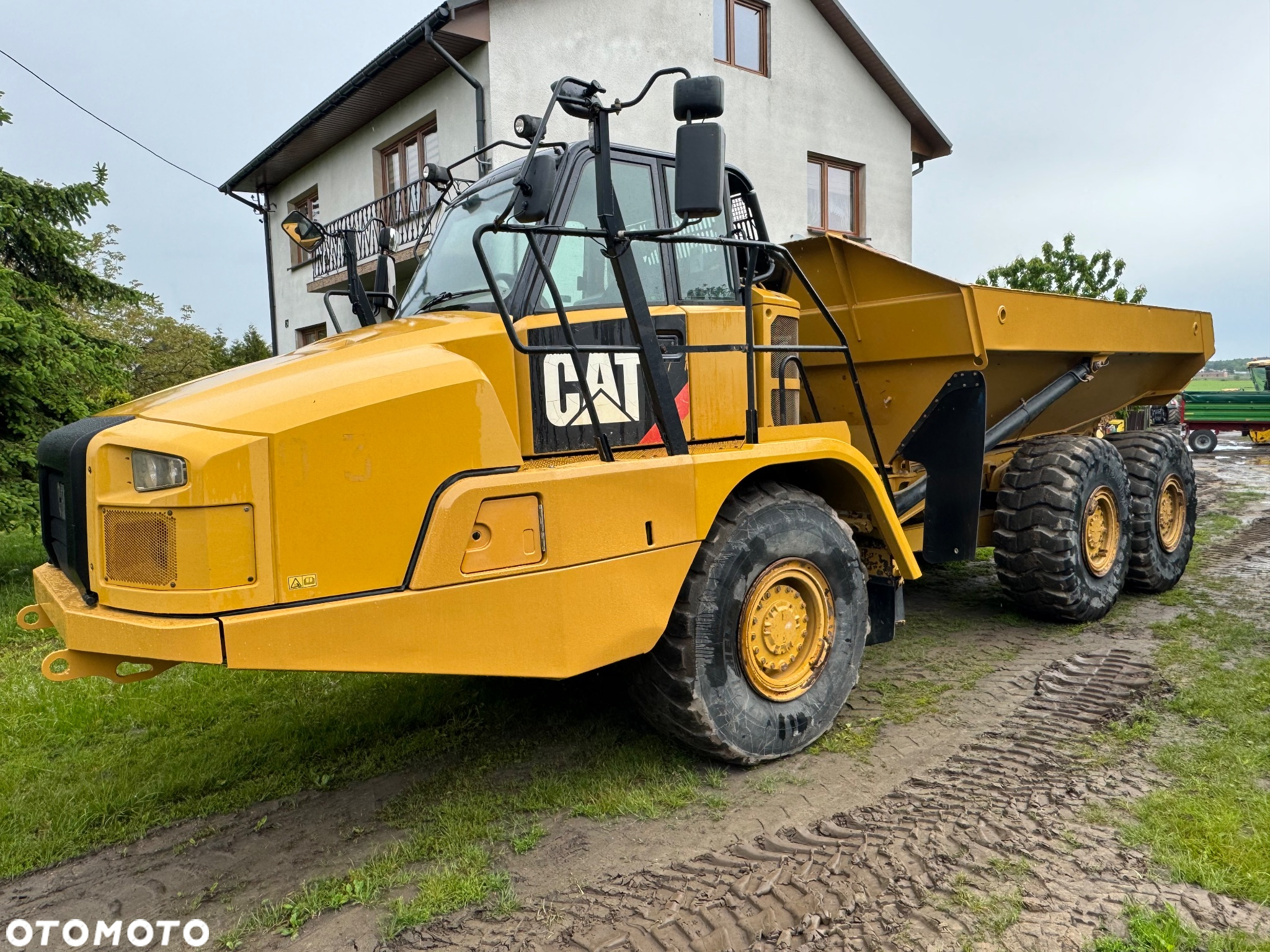 Caterpillar 725 Wozidlo 6x6 Volvo A25 Super Stan - 3