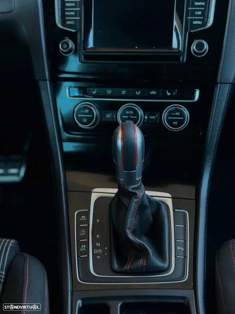 VW Golf 2.0 TSi GTi DSG Performance - 22