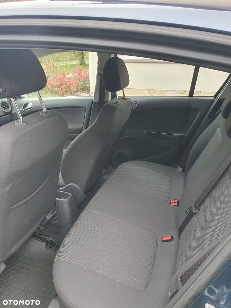 Opel Corsa 1.2 16V Cosmo - 11