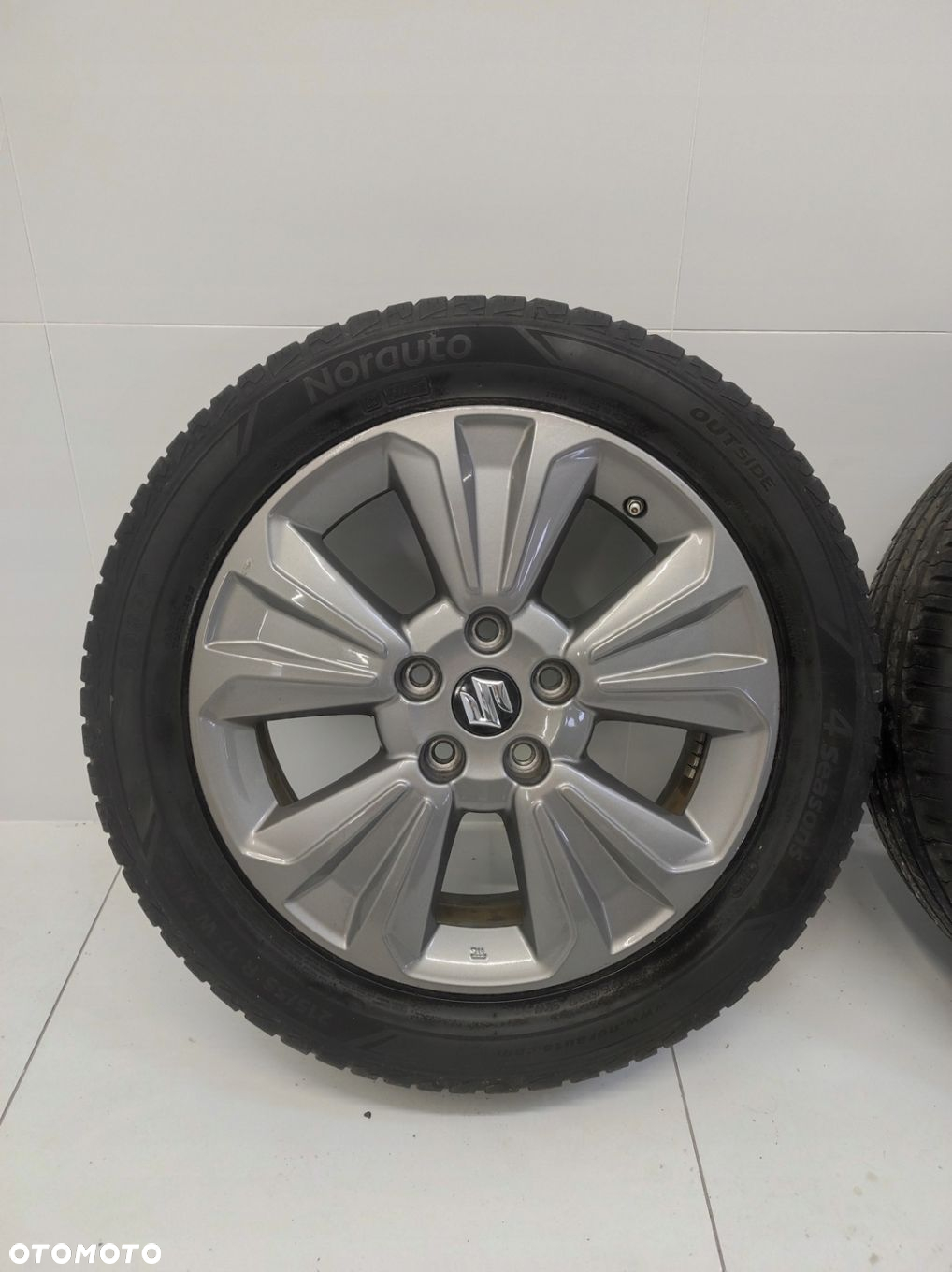 KOŁA FELGI ALUMINIOWE ALUSY R17 SUZUKI VITARA III 3 LIFT R17 - 2