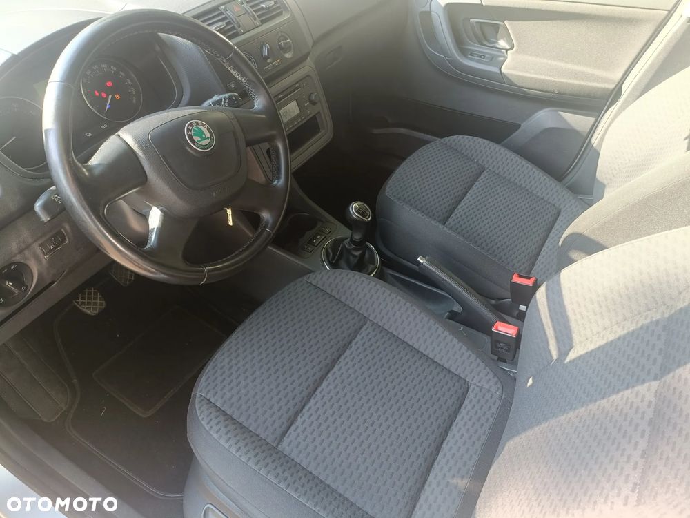 Skoda Roomster 1.2 TSI FAMILY - 14