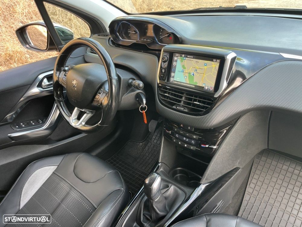 Peugeot 2008 1.6 BlueHDi Allure - 40