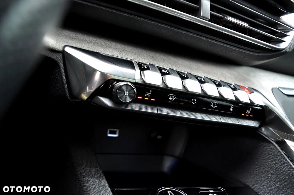 Peugeot 3008 1.5 BlueHDi GT S&S - 29