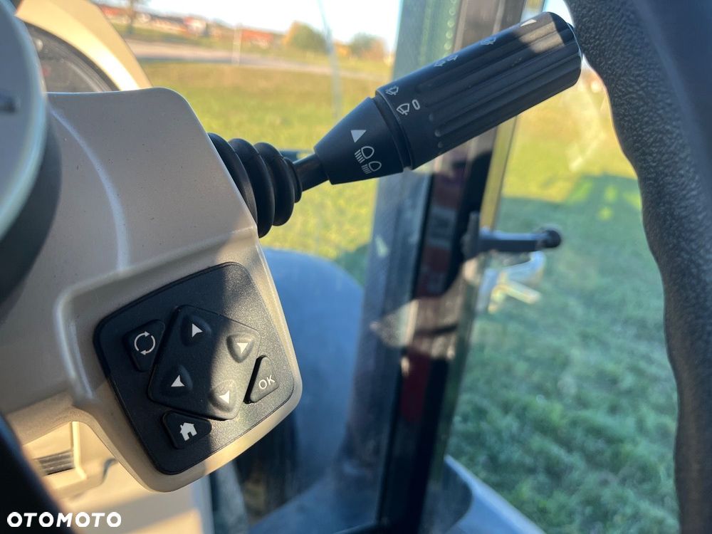 Massey Ferguson 8737 4X4 - 17