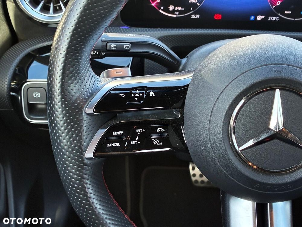 Mercedes-Benz CLA - 11