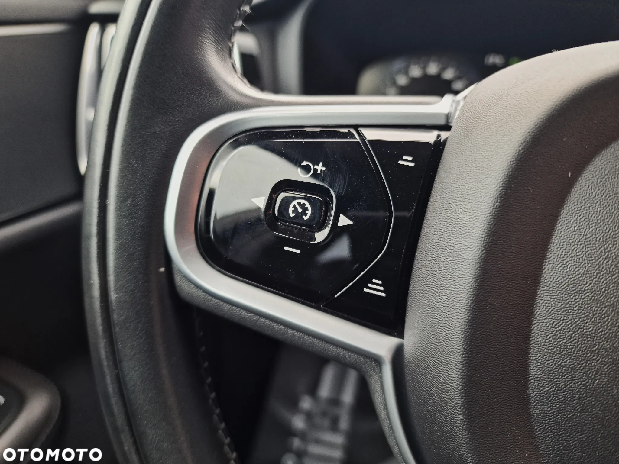 Volvo V60 B3 B Geartronic Momentum Pro - 30