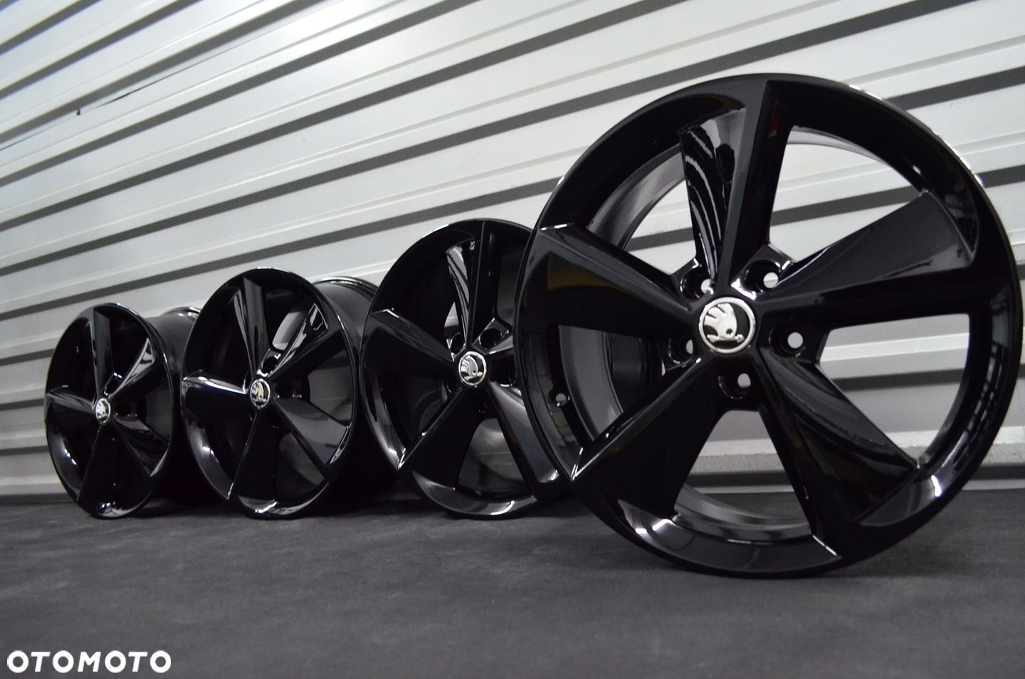 Felgi 5x112 R17 SKODA Octavia Superb Karoq Kodiaq ORYGINAŁ - 1