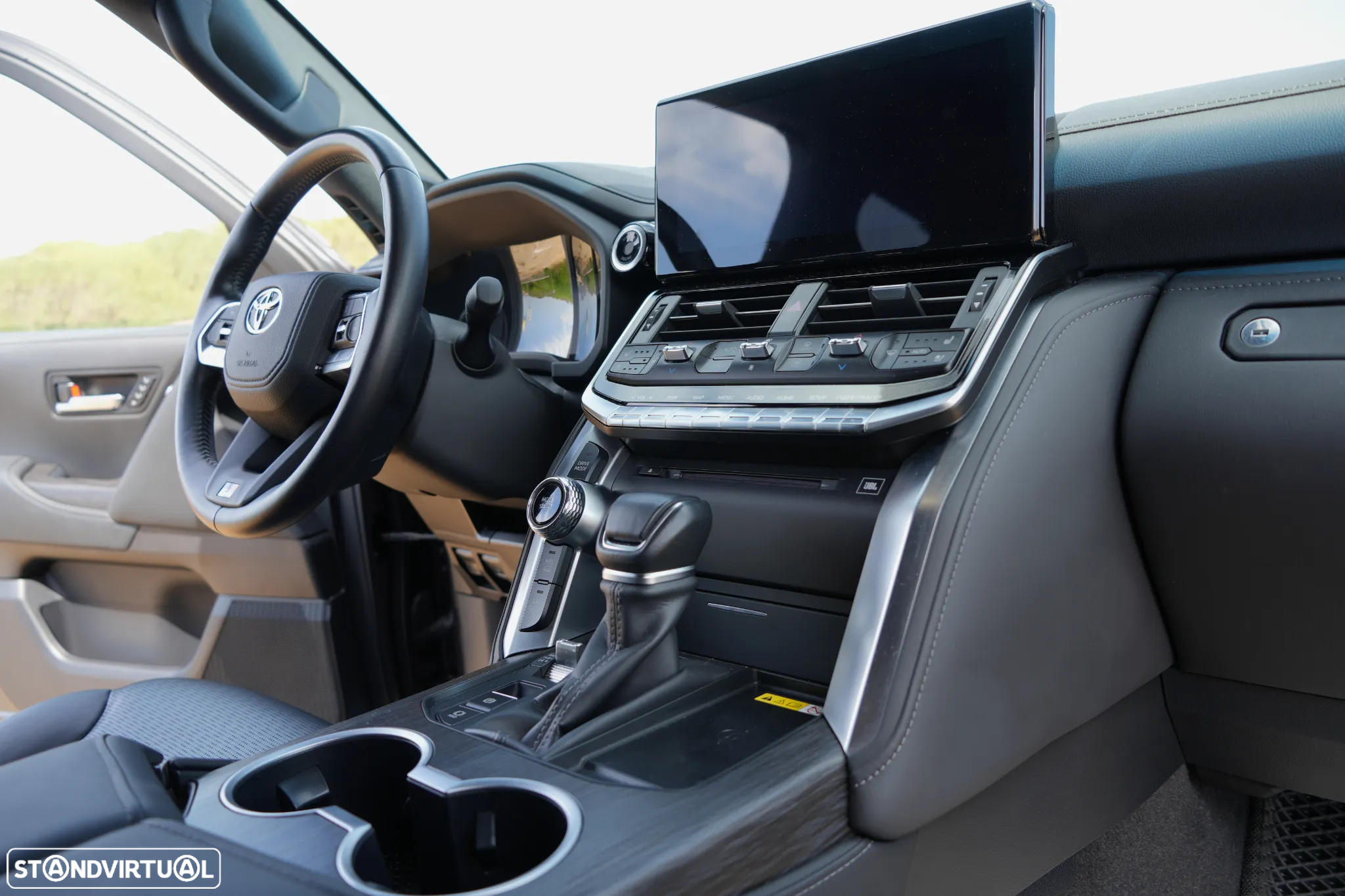 Toyota Land Cruiser - 25