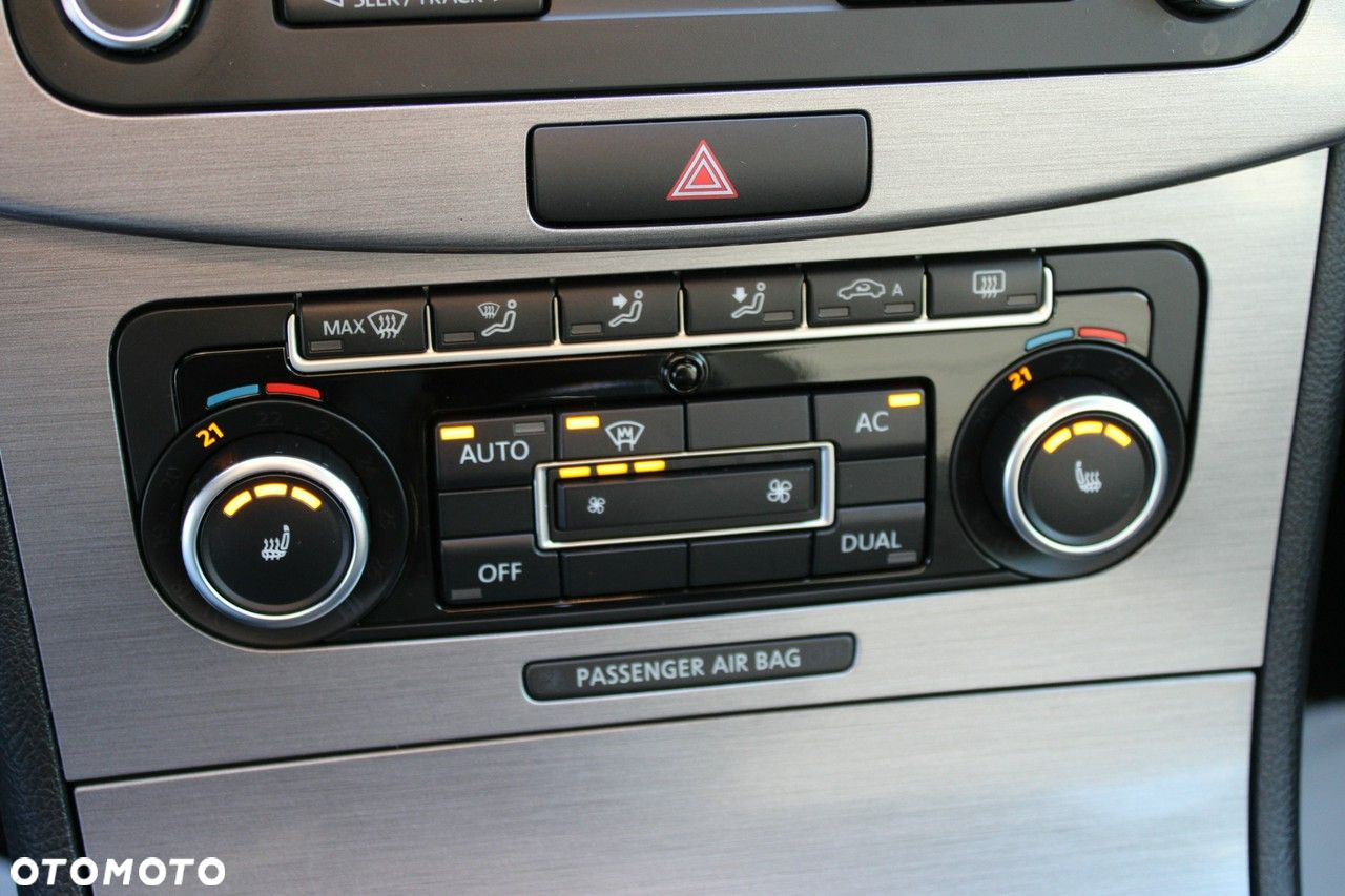 Volkswagen Passat - 22