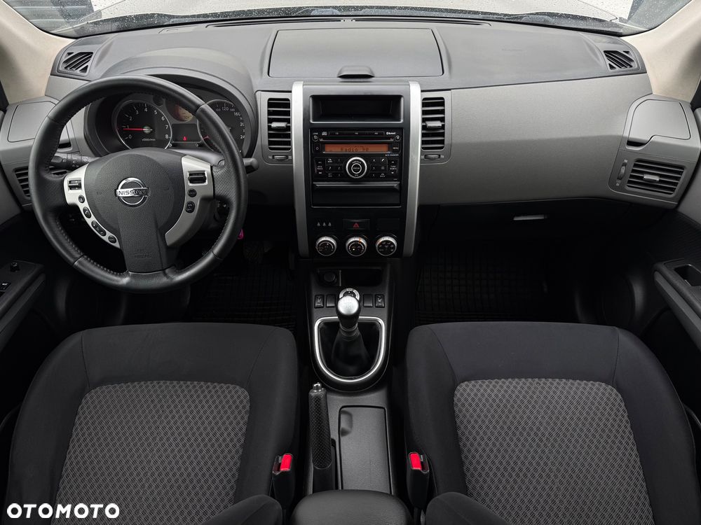 Nissan X-Trail 2.0 4x4 XE - 8