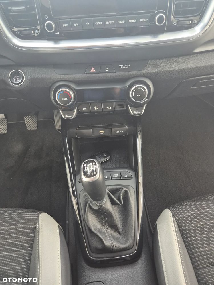 Kia Stonic - 18